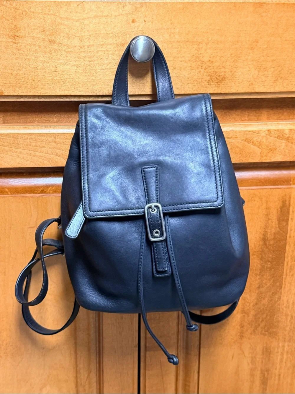 Vtg. Coach Hampton Legacy Black Leather Drawstring Flap Backpack